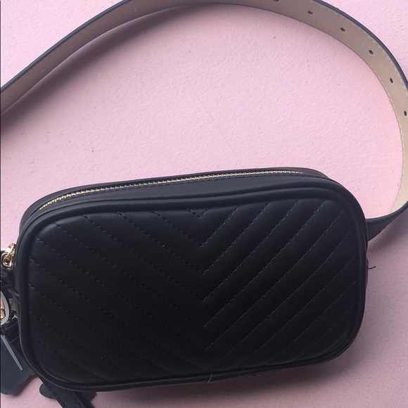 Steve Madden Handbags - Steve Madden Black Belt Bag